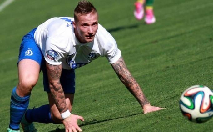 <p>Alexander Büttner, Dinamo Moskova'dan Vitesse'den<br />
<br />
Bonservissiz</p>