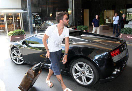 <p>Gökhan Gönül Lamborghini Gallardo kullanıyor.</p>

<p> </p>
