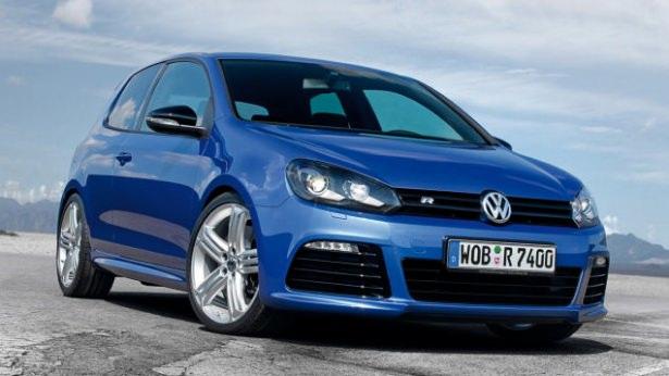 <p>Facebook'un ilk yazılımcısı olan Dustin Moskovitz Volkswagen R32 kullanıyor.</p>