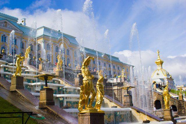 <p>69- St Petersburg, Rusya</p>
<p>2013 ziyaretçi sayısı: 3,105.9</p>
<p>2014 ziyaretçi sayısı: 2,671.1</p>