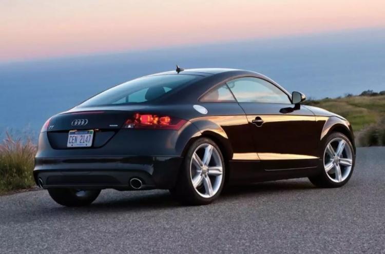 <p>Audi TT</p>
