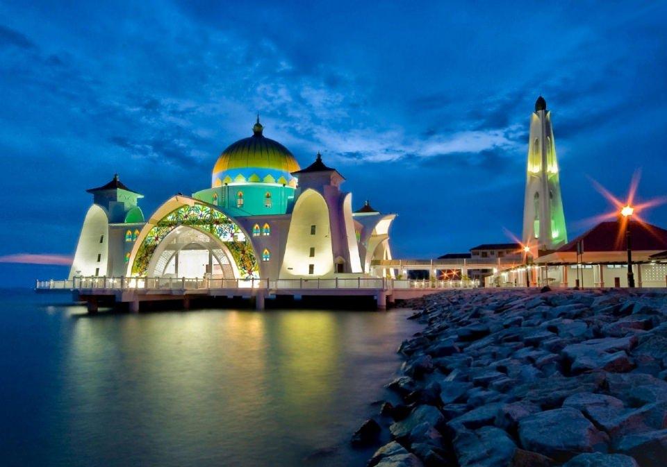 <p>Malacca Straits Camii - Malezya</p>
