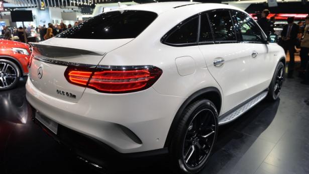 <p>Çok sayıda markanın yeni modelleriyle katıldığı dünyanın en köklü auto fuarında birçok yeni model görücüye çıktı.</p>
<p> </p>