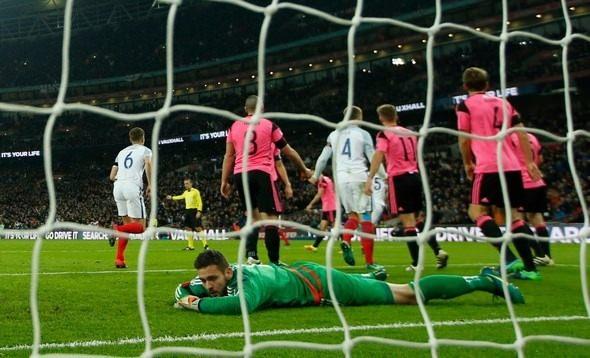 <p>2018 Dünya Kupası Elemeleri F Grubu'nda İskoçya'nın deplasmanda İngiltere'ye 3-0 mağlup olmasına İskoç basını sert tepki gösterdi. </p>