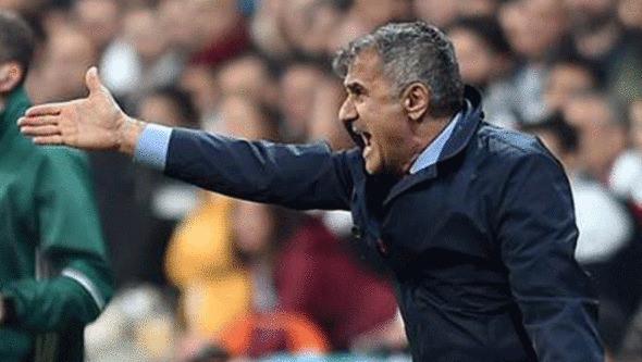 <p>Şenol Güneş hayati önem taşıyan maçı büyük bir heyecanla takip ederken futbolcuarına zaman zaman sert şekilde uyarılar yaptı.</p>