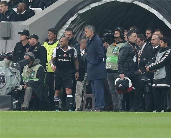 <p>Şenol Güneş ise "Hem takımımızı, hem kulübümüz, hem ülkeyi iyi temsil ettiğimizi düşünüyorum. Biraz daha şans olsa, bir tur daha çıkabilirdik. Alnımız ak, başımız dik, ama üzgünüz Hedefimiz turu geçmekti ama UEFA Avrupa Ligi'nden elendik ama seneye bu taraftar ile biz Şampiyonlar Ligi'nde daha iyi yerlere geleceğiz. Penaltıcı iki oyuncum dışarıya çıktı. Oğuzhan, Quaresma ve Adriano... Eskiden penaltı çalışması çok yaptım, hiçbir şey fark etmiyor. İki stoperin penaltı kaçırması talihsizlik oldu. Herkesin emeğine sağlık bu iş artık geride kaldı" diye konuştu.</p>