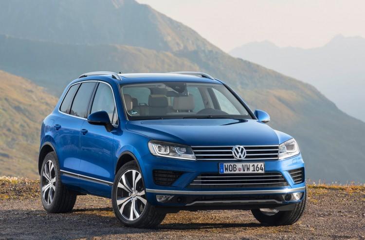 <p>En bariz fark ise <span style="color:#FFA07A"><strong>Touareg </strong></span>modelinde. 2016 Touareg ile 2017 Touareg arasındaki fark yaklaşık 33 bin lira.</p>
