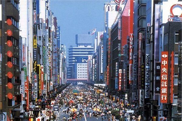 <p><strong>En düşük işsizlik Japonya’da</strong><br />
Japonya'da işsizlik oranının bu yıl sonu itibarıyla yüzde 3,5, gelecek yıl için de yüzde 3,3 olması bekleniyor.</p>
