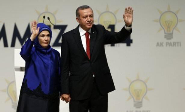 <p>Türkiye için “yeni dönem”in başlangıcı olarak görülen seçimle Köşk’e çıkacak Cumhurbaşkanı kadar, first lady’yi de yoğun bir maraton bekliyor.</p>
<p> </p>