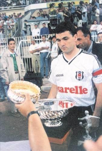 <p>Rıza Çalımbay-Atom Karınca</p>
