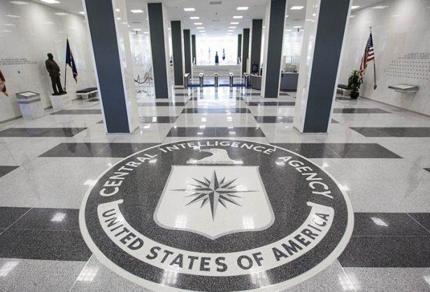 <p>ABD’nin Merkezi Haberalma Teşkilatı CIA, 2000 yılında teşkilat dışından bir grup uzmanı biraraya getirdi. Uzmanların görevi yakın geleceğe bakıp, 2015 yılında dünyanın ne durumda olacağını tahmin etmekti. Sonuçta, nantoteknolojiinin yükselişinden petrol şoklarına, demografik değişimden küresel ekonominin durumuna kadar geniş bir yelpazeyi kapsayan 70 sayfalık bir rapor yazıldı. 15 yıl önce bugün hakkında yapılan tahminler ne derece doğruydu? (Haber: Metin Güneş / CNN TÜRK / Londra)</p>
<p> </p>