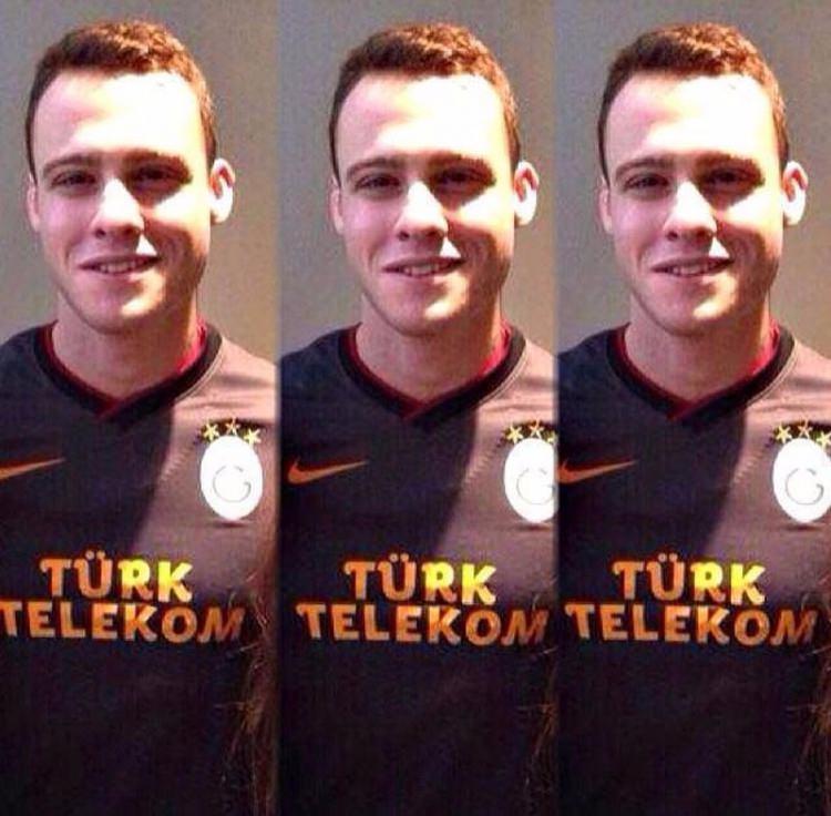 <p>KEREM BURSİN - GALATASARAY</p>