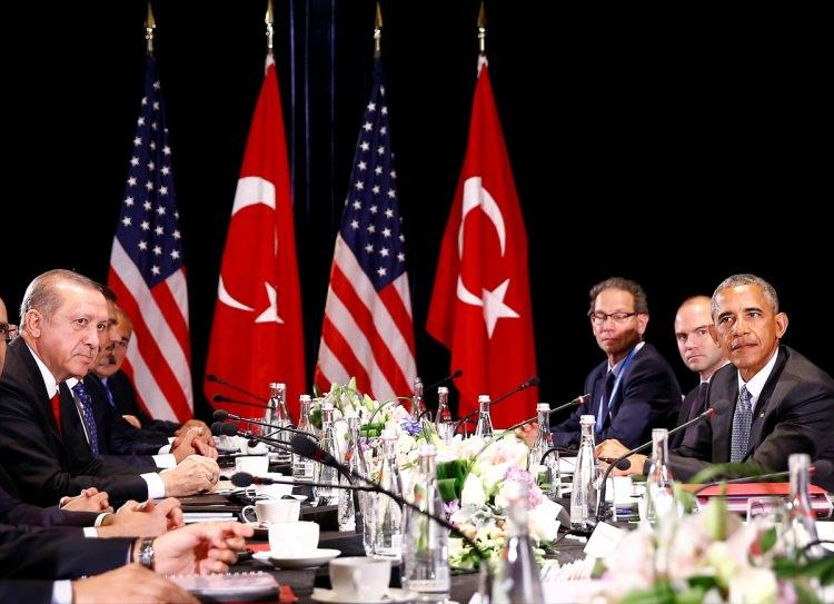 <p>Cumhurbaşkanı Recep Tayyip Erdoğan, G20 Devlet ve Hükümet Başkanları Zirvesine katılmak için geldiği Çin'in Hangcou kentinde ABD Başkanı Barack Obama ile bir araya geldi.</p>

<p>​</p>
