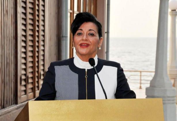 <p>Yalova Valisi Esengül Civelek Kırklareli Valisi</p>
<p> </p>