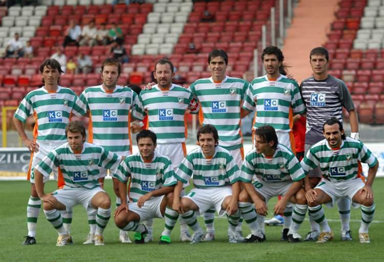 <p>ETİMESGUT ŞEKERSPOR 2006-2007</p>

<p>Soldan sağa</p>

<p><strong>Ayaktakiler:</strong> Nuri Çolak, Evren Nuri Turhan, Sergen Yalçın, Faruk Sarman, Ahmet Yıldırım, Armağan Vatanoğlu.</p>

<p><strong>Oturanlar:</strong> Erdem Özgenç, Ceyhun Yelkenci, Musa Ballı, Tamer Tuna, Ahmet Dursun.</p>
