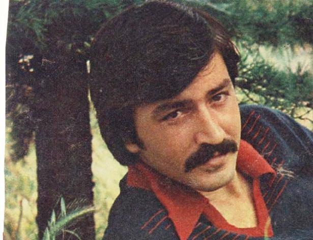 <p>Mahmut Cevher, 1983 yılında yazdğı bir de senaryo (Ve Recep Ve Zehra Ve Ayşe) denemesi olan sanatçı, kendisi gibi oyuncu olan Yonca Cevher Yenel'in babasıdır. Mahmut Cevher, çeşitli dizi filmlerde de oynamaya devam ediyor.</p>
<p> </p>
