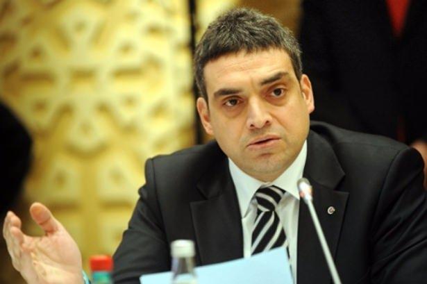 <p><strong>CHP'li UMUT ORAN</strong></p>

<p>"Yurtsever,aydın başarılı işinsanı Mustafa Koç un vefatı ülkemiz için büyük kayıp<br />
Ailesine,sevenlerine sabır dilerim<br />
Mekanı cennet olsun"</p>
