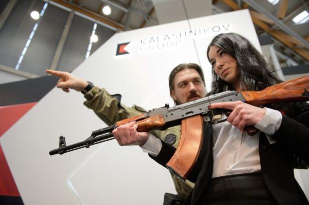 <p>9 Mart'a kadar a&ccedil;ık kalacak fuarda, 50 &uuml;lkeden gelen yaklaşık bin 400 şirket, av ve spor silahları alanında yenilikleri sergiliyor.&nbsp;</p>

<p>&nbsp;</p>
