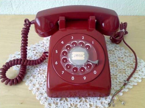 <p>Çevirmeli telefon</p>

<p> </p>

