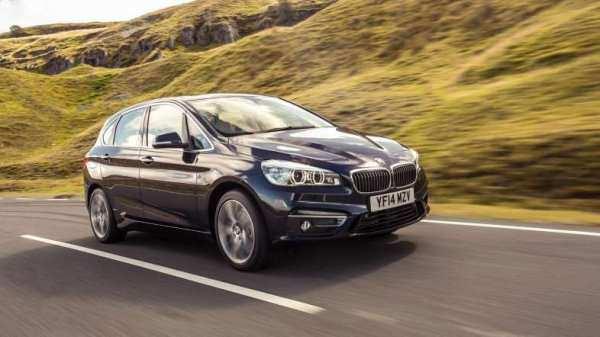 <p>BMW 2 SERİSİ ACTIVE TOURER</p>

<p>2015 Dünyada Yılın Otomobili finalistleri açıklandı. Otomotivin en prestijli ödüllerinden biri olan Dünyada Yılın Otomobili (World Car Of the Year) Ödülü, Nisan ayında New York Motor Show'da verilecek...</p>
