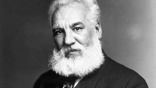 <p><strong>Alexander Graham Bell</strong></p>
