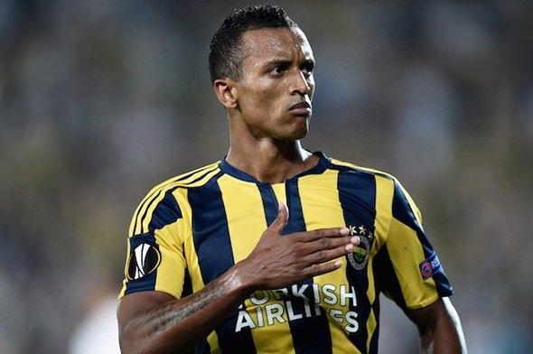 <p>"NANİ KALSIN, DEDİM"<br />
<br />
Vitor Pereira, Valencia'ya giden Luis Nani'yi kendisinin istemediği yönündeki söylemlerin de gerçeği yansıtmadığını kaydetti. Kanarya'nın eski hocası, "Pereira istedi, Nani'yi gönderdik söylemi doğru değil. Tam tersine ben Nani'nin takımda kalması için yönetime çok baskı yaptım. Nani gibi bir futbolcuyu hangi hoca takımından göndermek ister ki" ifadelerini kullandı.</p>