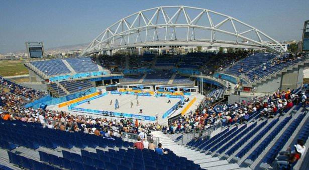 <p>2004 yılında Yunanistan'da düzenlenen olimpiyat oyunları için yapılan tesislerin şimdiki hali görenleri şaşkına çeviriyor. 9 milyar euro harcanan tesisler artık kullanılamaz halde.</p>