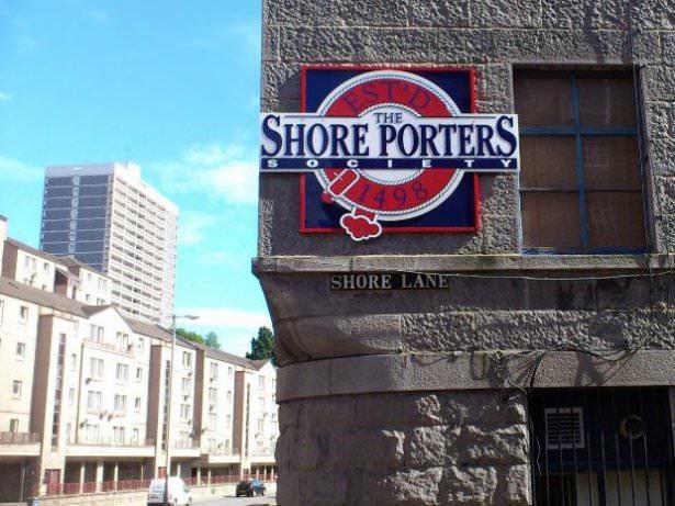 <p><strong>1498 — The Shore Porters Society</strong><br />
İskoçya'nın Aberdeen kentindeki lojistik şirketi Kolomb ABD'yi keşfettiği zamanlardan beri varlığını sürdürüyor.</p>