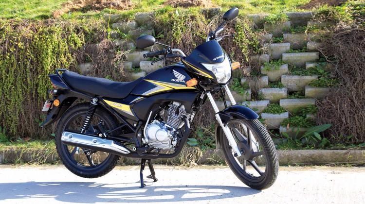 <p><strong>HONDA'DAN KREDİ KARTINA TAKSİT</strong></p>
<p>Scooter ve commuter modellerinden en çok tercih edilen ACE, CB125E, Fizy ve CBF150 modellerini tercih edenlere 600 TL’ye varan özel indirim yapılıyor.</p>