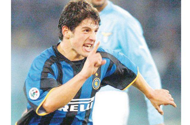 <p>EMRE BELÖZOĞLU</p>

