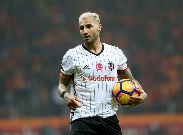 <p>Ricardo Quaresma - 1,6 milyon euro</p>
