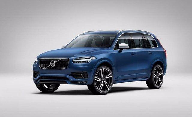 <p><strong>ÖZELLİKLER </strong><br />
Otomatik Fren Teknolojisi<br />
2.0 LT'lik 4 Silindirli 225 Beygir Motor<br />
8 İleri otomatik şanzıman <br />
T8 Twin Engine <br />
181 Beygir Elektrik Motoru <br />
Tam kontrol sağlanabilen dokunmatik konsol.</p>