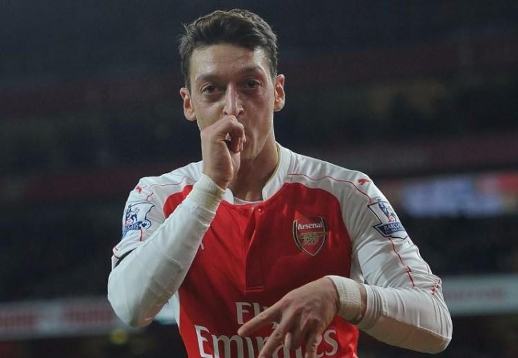 <p>Bu listede Arsenal'in Türk asıllı futbolcusu Mesut Özil de yer aldı. İşte Britanya'nın en zengin 30 yaş altı sporcuları...</p>
