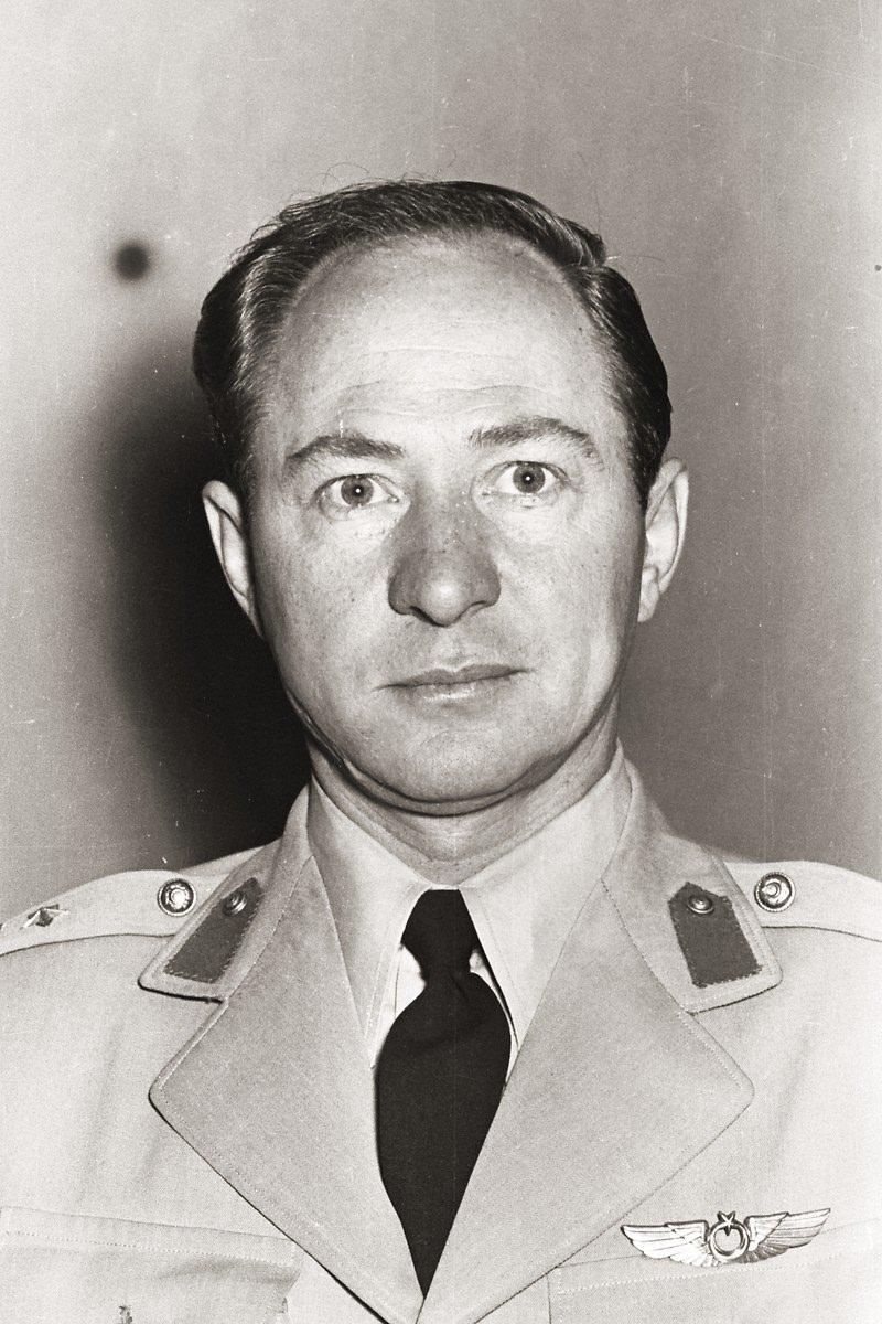 <p> Kurmay Binbaşı Suphi Gürsoytrak.</p>