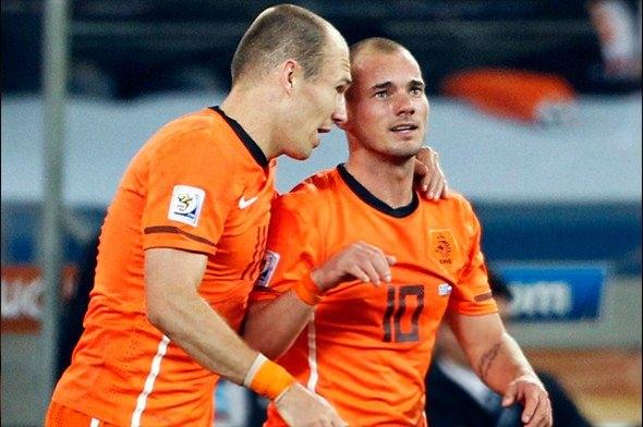 <p>"Takım içinde karar aldık ve Robben'e bildirdik. Sahaya çıktığımızda o kendi topunu getirecek."<br />
<br />
Wesley Sneijder.</p>
