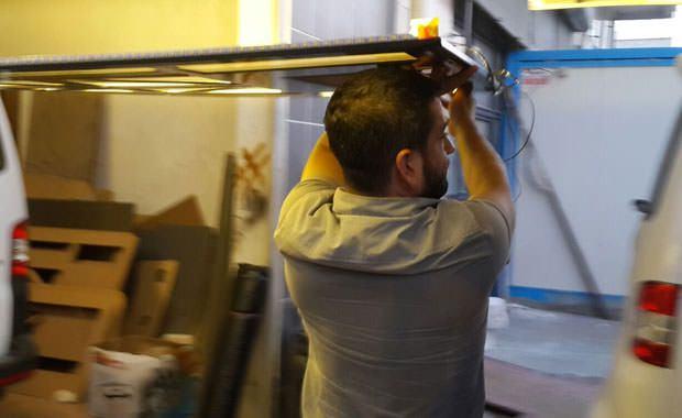 <p>Yaptığı araçlar Avrupalılar tarafından sıkça taklit edilen Murat Haşhaş, bir araca modifiye sürecinde neler yapıldığını detaylarıyla anlattı.</p>
<p> </p>