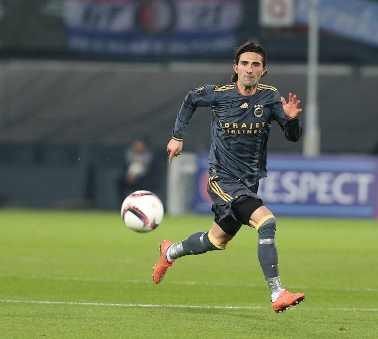 <p><strong>Hasan Ali Kaldırım:</strong> Aykut Kocaman döneminde transfer edilen, Caner Erkin'in parlamasıyla ikinci planda kalan ancak Pereira döneminde yeniden yükselişe geçen Hasan Ali Kaldırım'ın, Fenerbahçe'yle olan sözleşmesi bu sezon sonunda bitiyor.</p>
