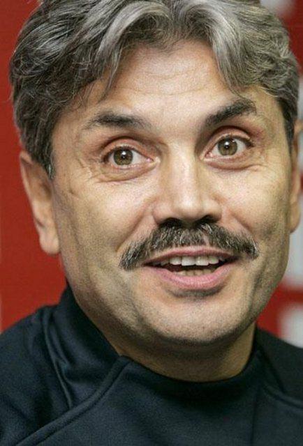 <p>Paris Saint Germain eski teknik direktörü Guy Lacombe, başarısızlıktaki suç ondan bilinmesin diye başkana hakem hatalarından oluşan bir DVD hazırlamış.</p>
