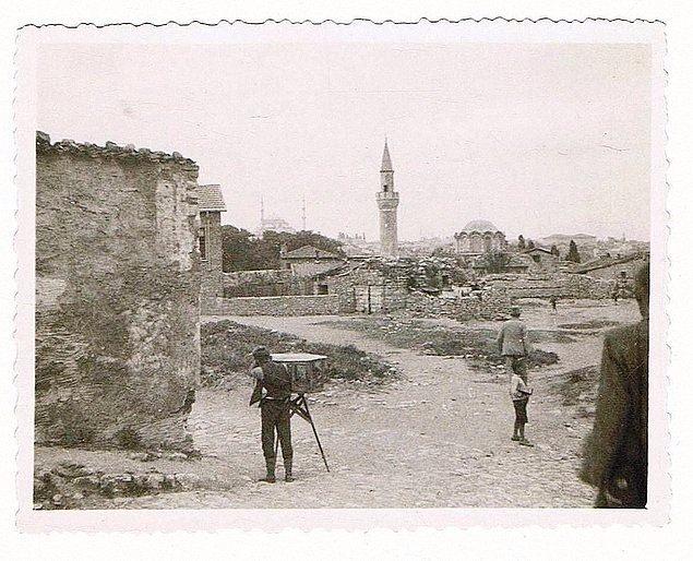 <p>23. Vefa Kilise Cami / 1928</p>
