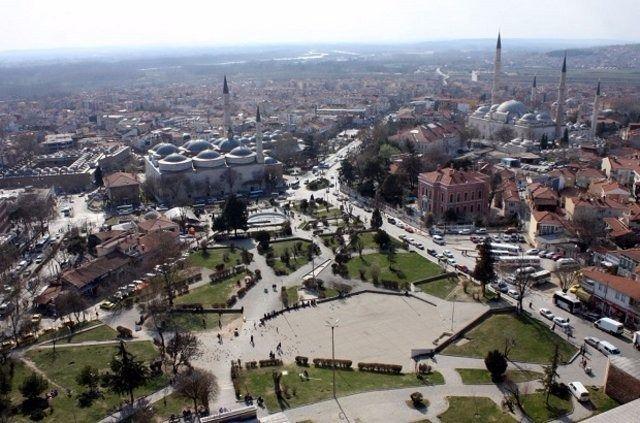<p><strong>80 Edirne</strong></p>

<p>Çocuk nüfusu: 75.545</p>

<p>İl nüfusuna oranı: %18,80</p>
