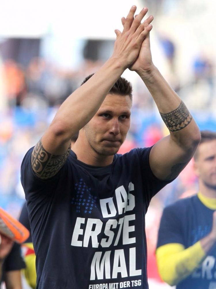 <p>Niklas Süle - Hoffenheim ===> Bayern Munih 20 Milyon Euro</p>
