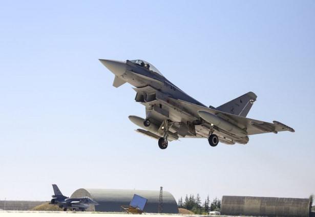 <p>Anadolu Kartalı 2014/2 eğitiminin seçkin gözlemci günü ve basın turu, Konya'daki 3. Ana Jet Üs Komutanlığı'nda gerçekleştirildi.</p>
