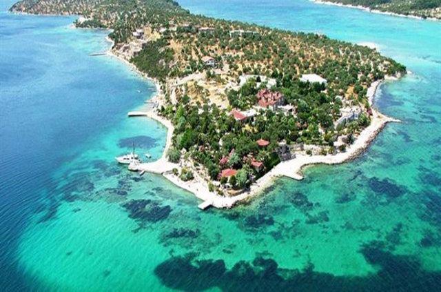 <p>Kalem Adası </p>

<p>Dikili </p>
