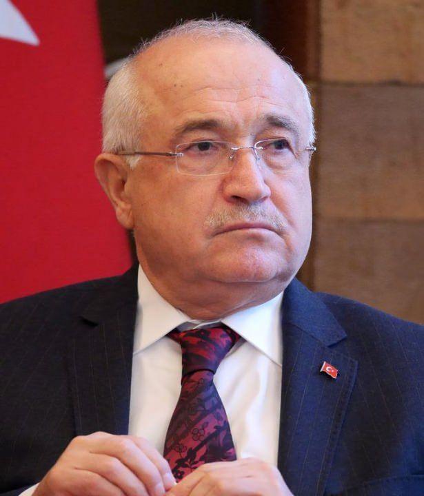 <p>Cemil Çiçek</p>
<p>15 Kasım 1946<br />
<br />
70 yaşında</p>