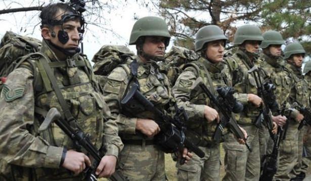 <p><strong>ORDU-MİLLET BAĞI</strong><br />
Son 10 yılda zorunlu askerlik hizmetinin süresi kademeli olarak kısaltılırken, TSK’nın personel ihtiyacının karşılanabilmesi amacıyla, sözleşmeli subaylık, sözleşmeli astsubaylık ve son olarak sözleşmeli er sistemleri devreye sokulmuştu.</p>
