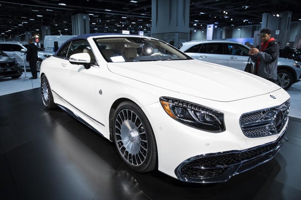 <p>Mercedes Maybach S650 Cabriolet </p>