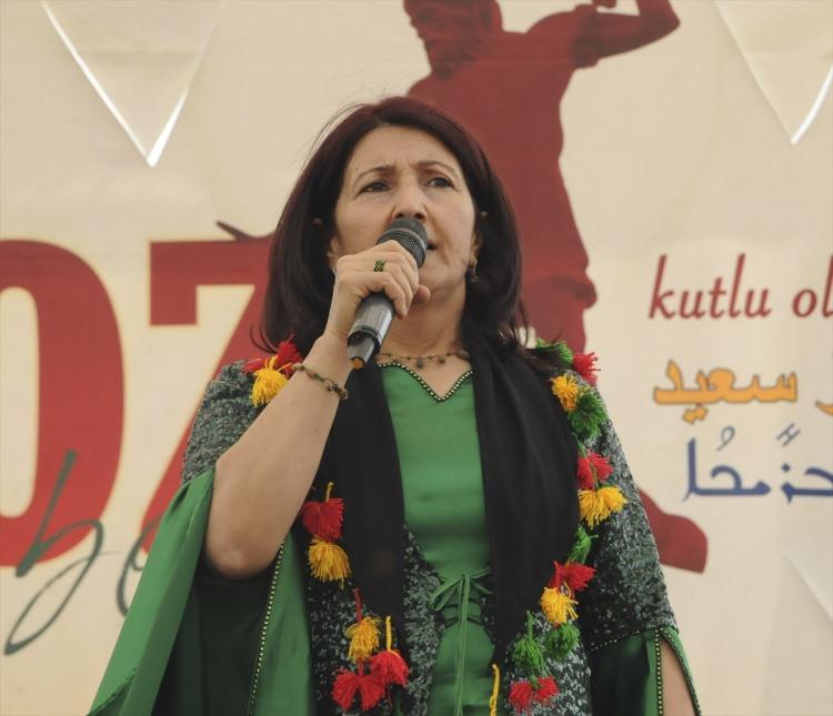 <p><strong>HDP Mardin Milletvekili Gülser Yıldırım:</strong></p>
<p>Terör örgütü propagandası, suçu ve suçluyu övmek.</p>