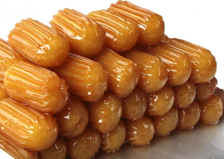 <p>1 adet orta büyüklükte tulumba<strong> 130 </strong>kaloridir. <strong>1 çay bardağı</strong> su içilmesi gerekir. </p>
