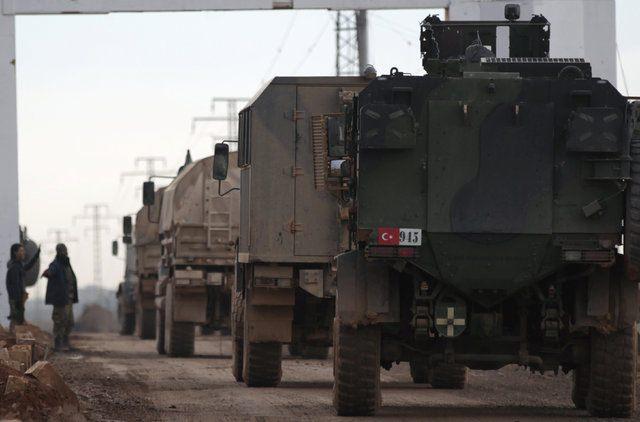 <p>Ankara'nın B Planı olarak düşündüğü Münbiç üzerinden Rakka'ya harekata ise arazi şartları nedeniyle sıcak bakılmıyor. El Bab ile Rakka arasındaki 180 kilometrelik mesafenin dağlık olması ve bu bölgede PYD'nin yanısıra DEAŞ'ın da bulunması plana sıcak bakılmamasının en önemli nedenleri arasında gösteriliyor.</p>