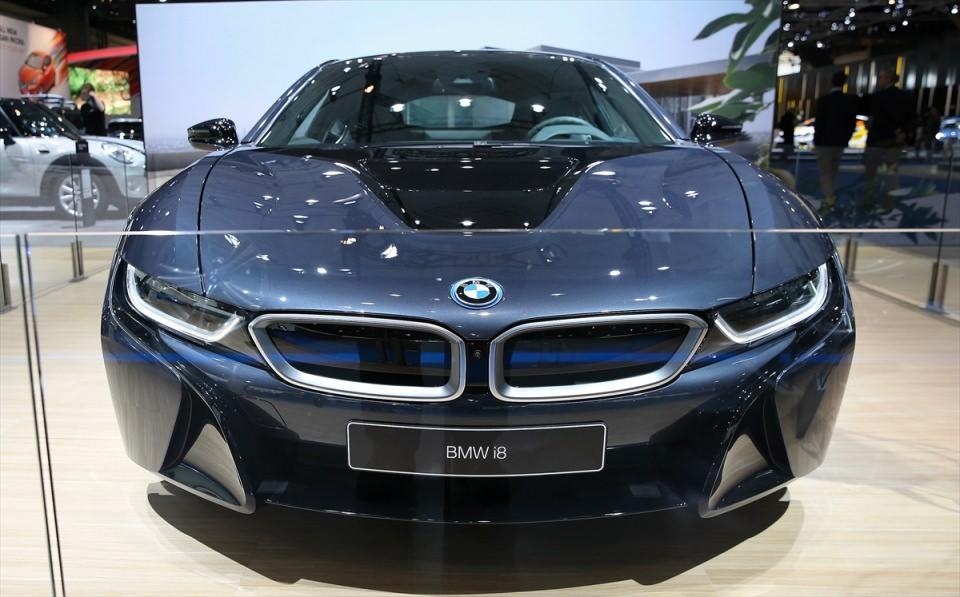 <p>BMW i8</p>
